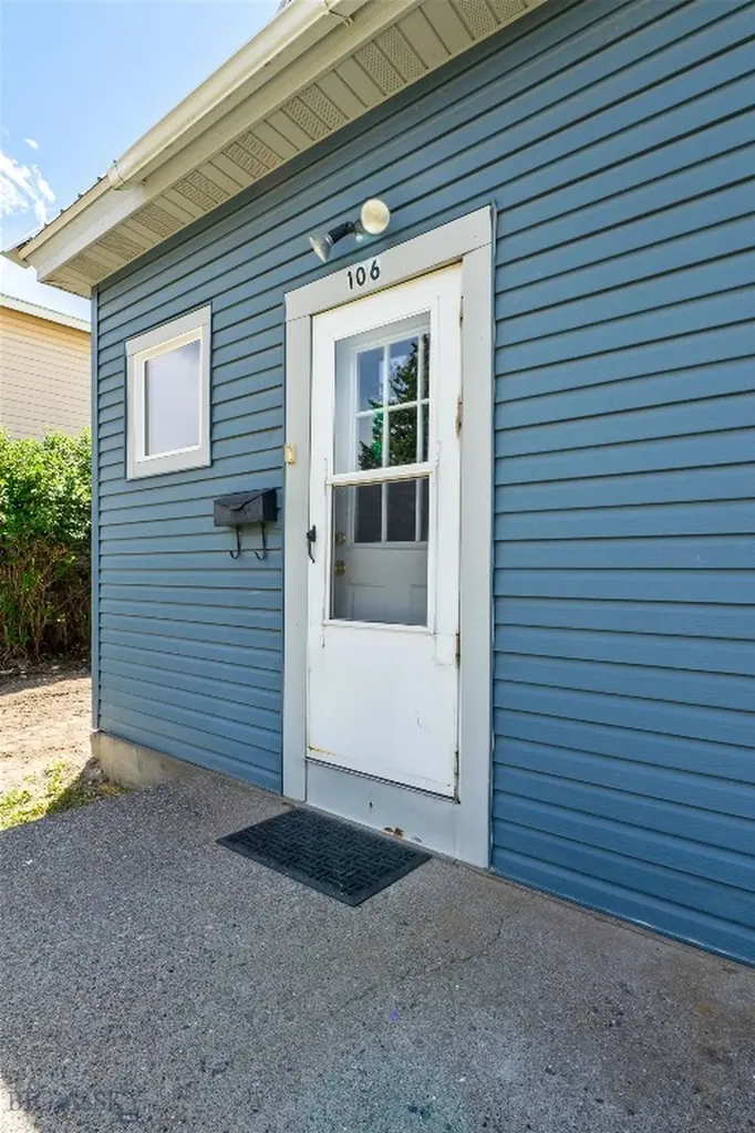106 S I Livingston MT 59047