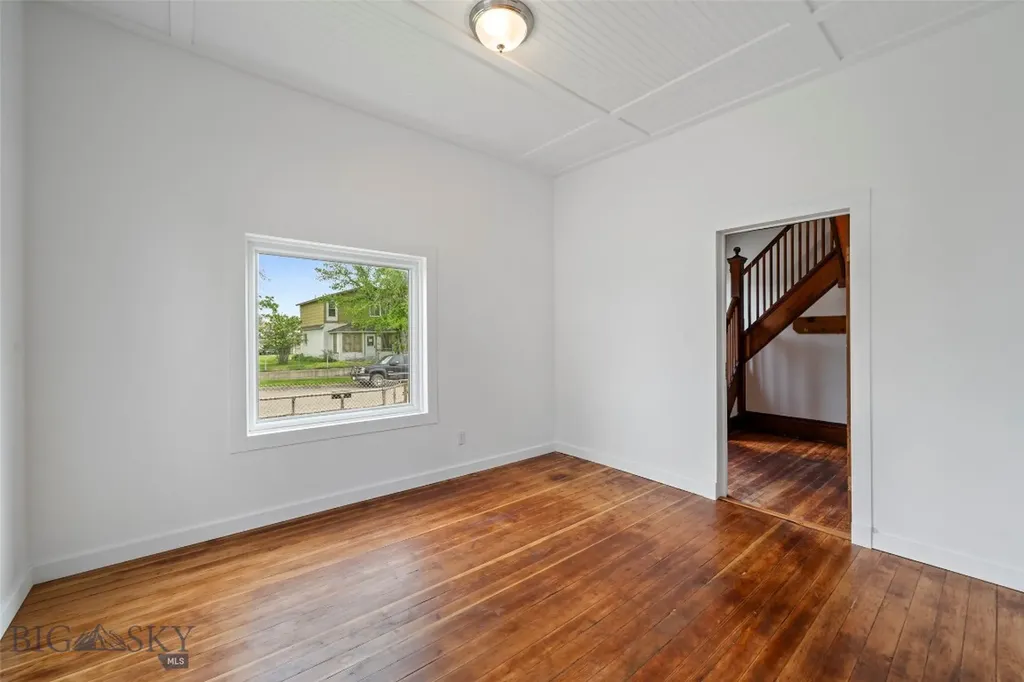 106 S I Livingston MT 59047