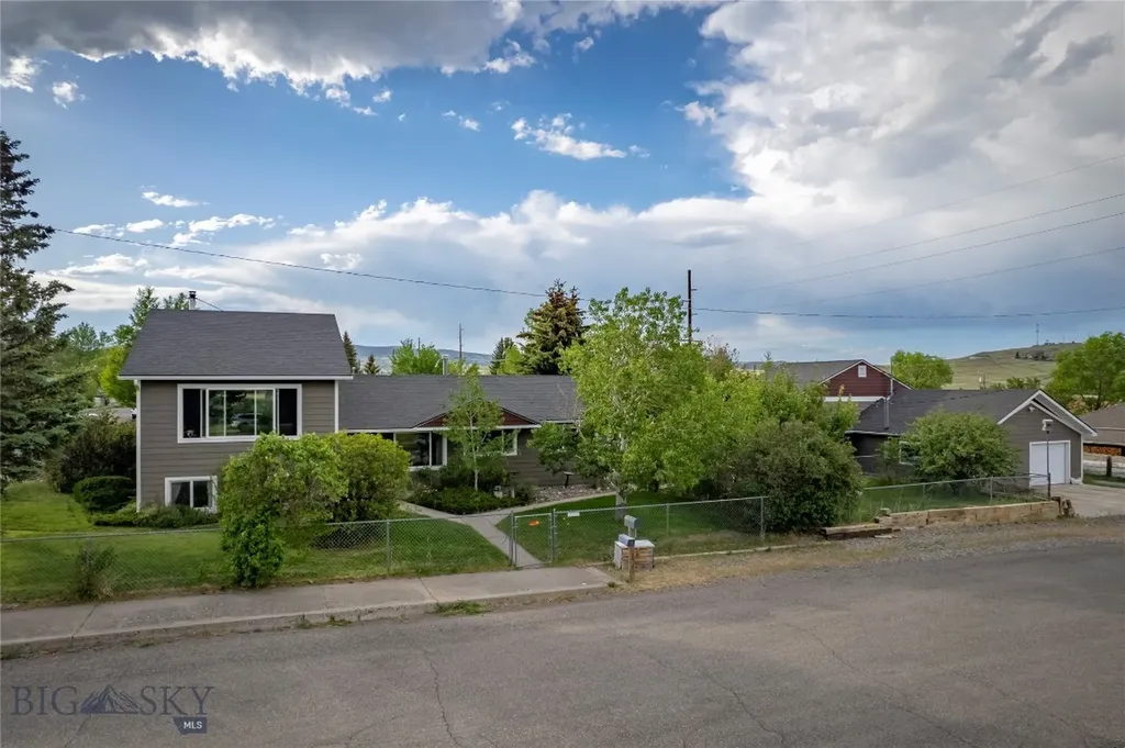1020 W Gallatin Street Livingston MT 59047