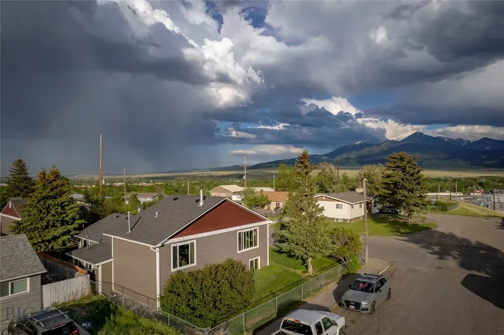 1020 W Gallatin Street Livingston MT 59047