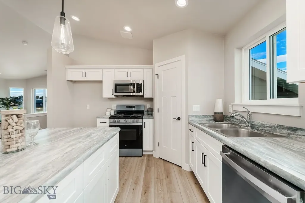 2305 Oriole Drive Belgrade MT 59714