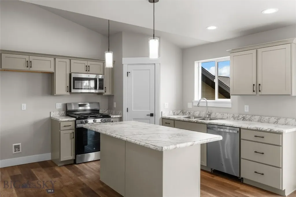 2305 Oriole Drive Belgrade MT 59714