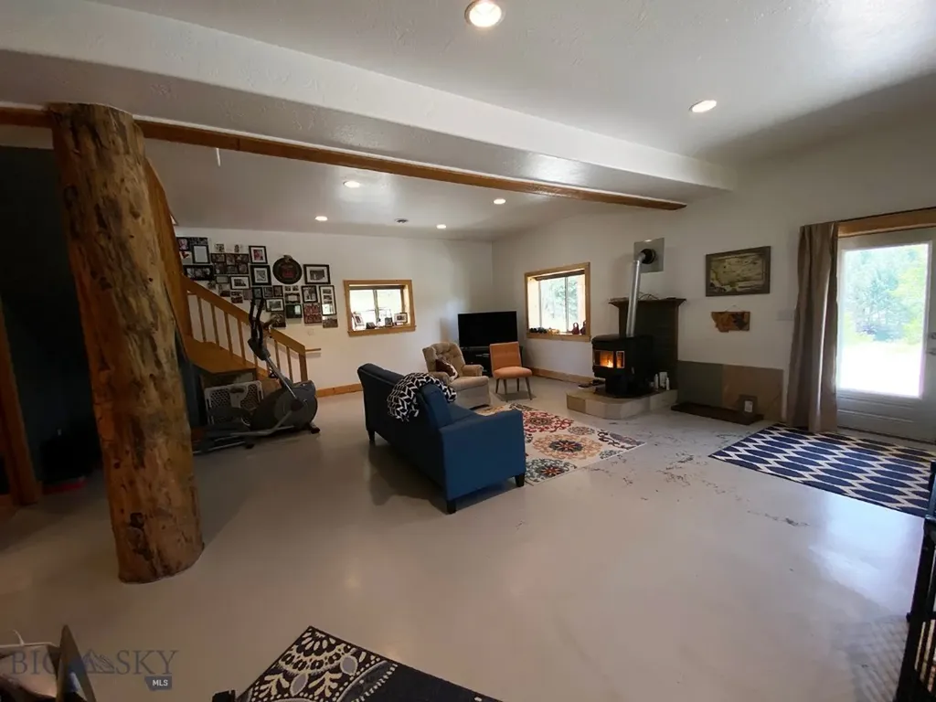 16676 Mt Highway 1 Anaconda MT 59711