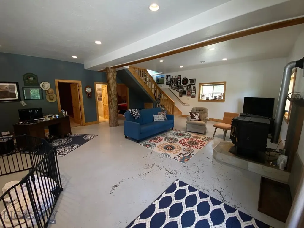 16676 Mt Highway 1 Anaconda MT 59711
