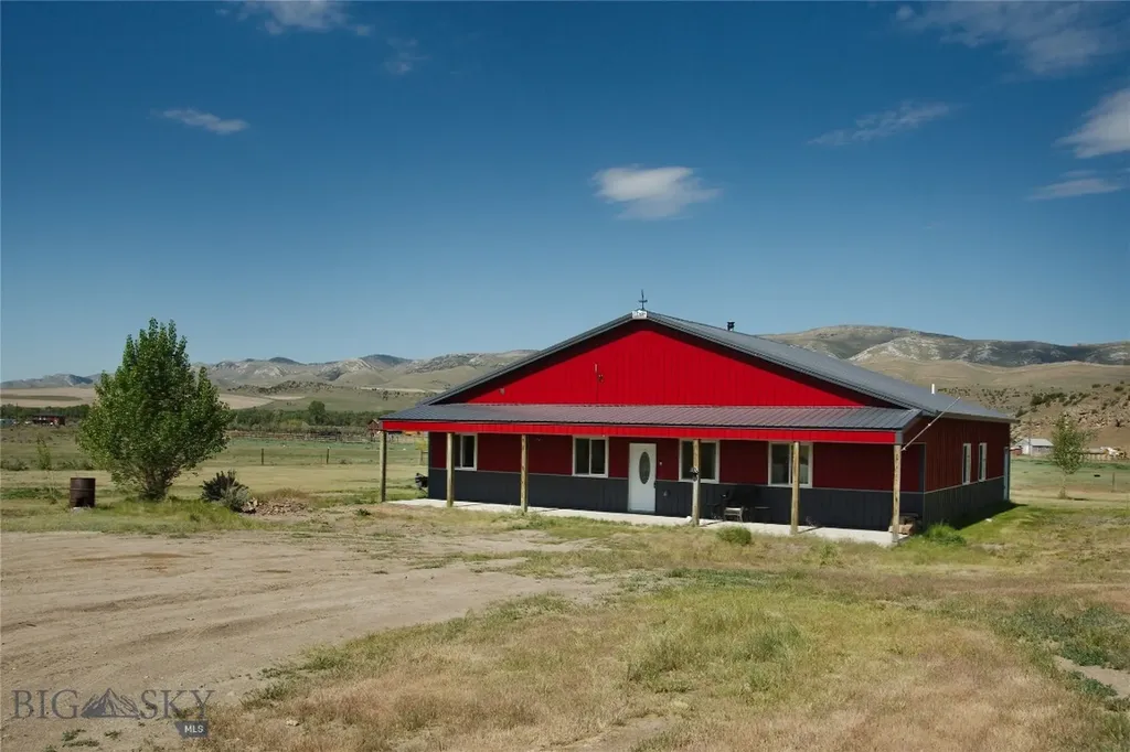 11892 Old Coach Road Three Forks MT 59752