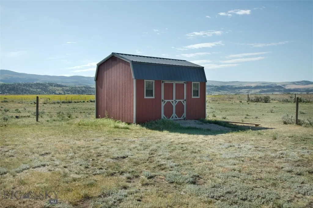 11892 Old Coach Road Three Forks MT 59752