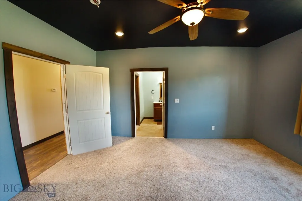 11892 Old Coach Road Three Forks MT 59752