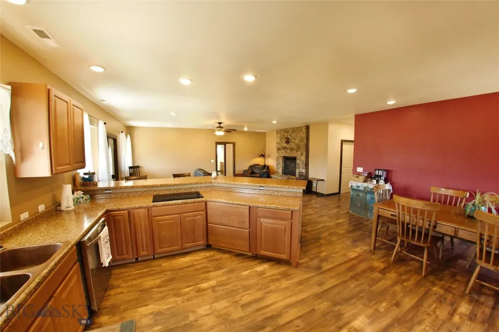 11892 Old Coach Road Three Forks MT 59752