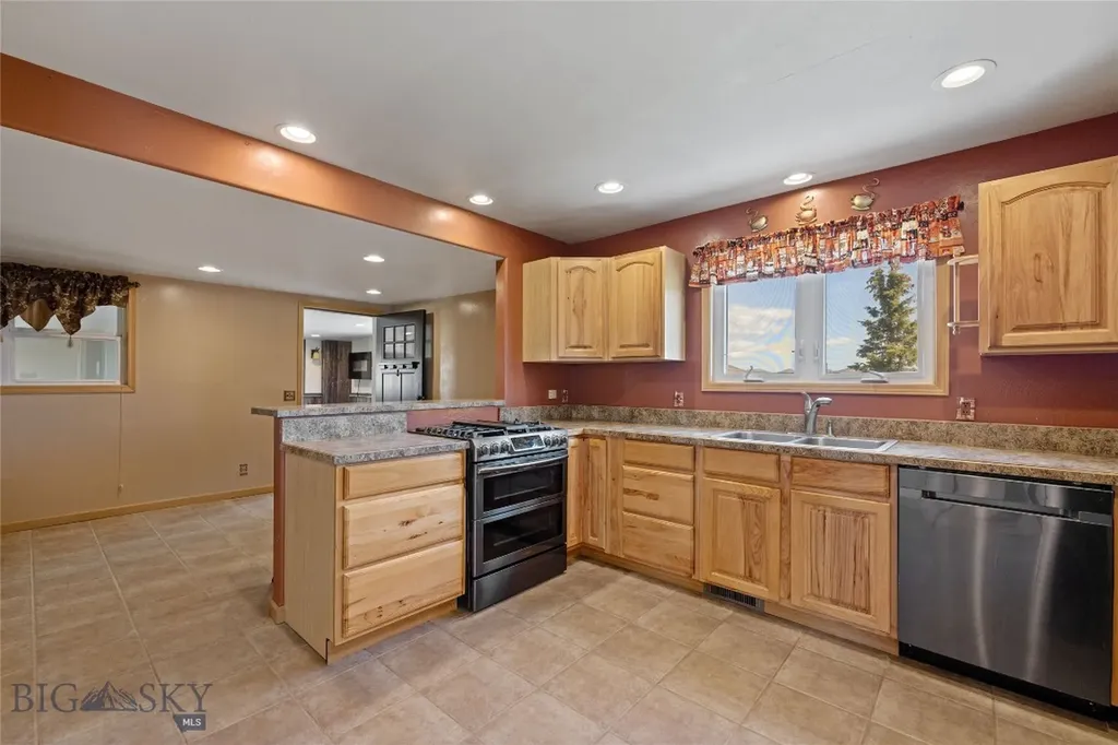 193 Tobe Lane Ennis MT 59729