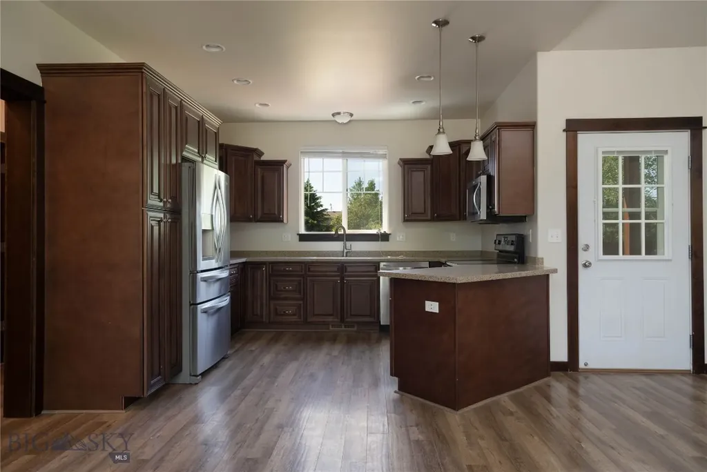 160 Coral Drive Belgrade MT 59714