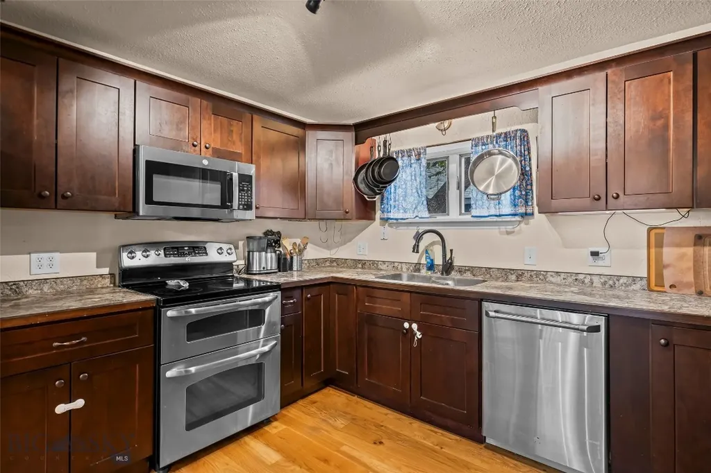 131 S M Street Livingston MT 59047