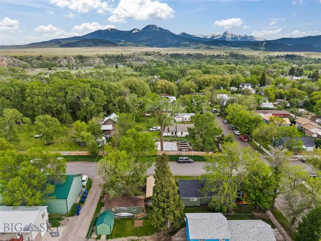 131 S M Street Livingston MT 59047
