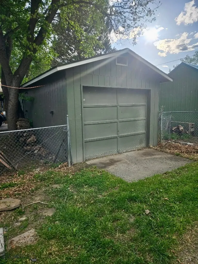 131 S M Street Livingston MT 59047
