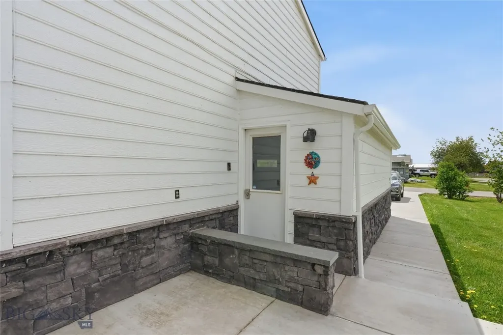 16 Arrowwood Drive Bozeman MT 59718