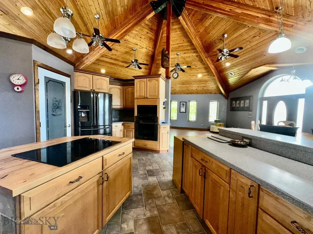 505 Fifth Avenue W Ryegate MT 59074
