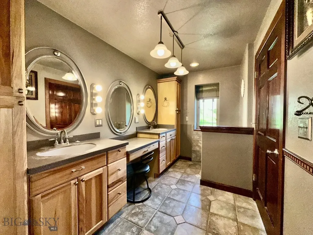 505 Fifth Avenue W Ryegate MT 59074