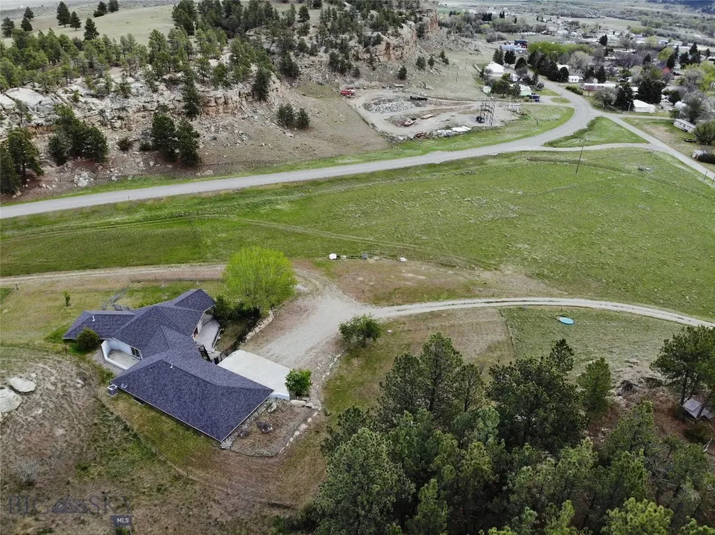 505 Fifth Avenue W Ryegate MT 59074
