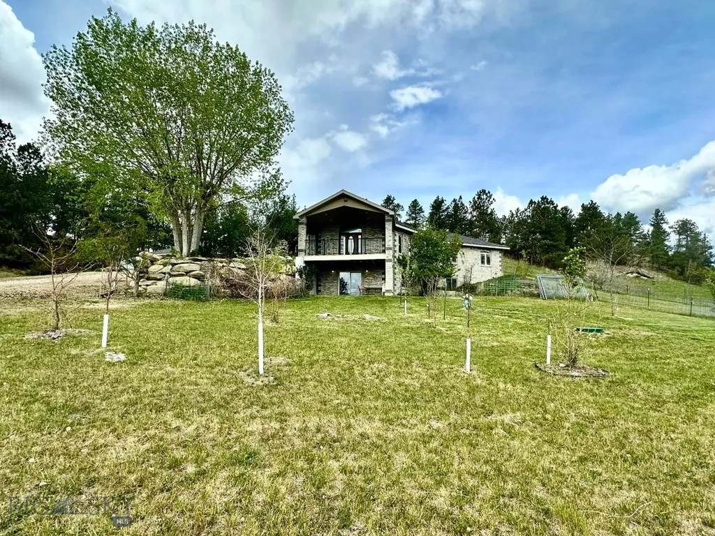 505 Fifth Avenue W Ryegate MT 59074