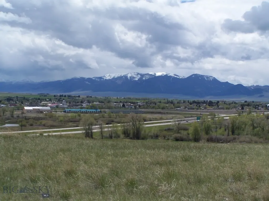 117 Expedition Drive Dillon MT 59725