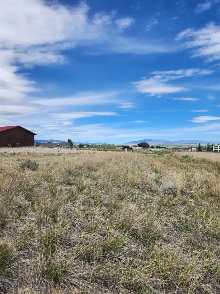 117 Expedition Drive Dillon MT 59725