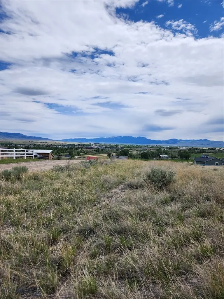 117 Expedition Drive Dillon MT 59725