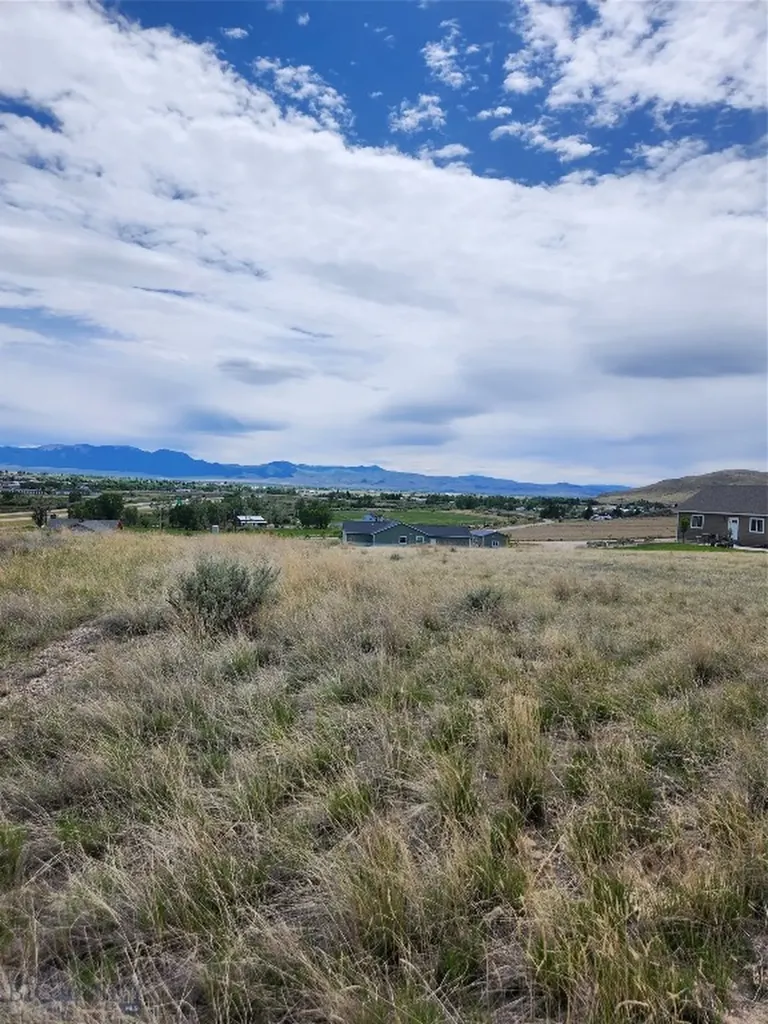 117 Expedition Drive Dillon MT 59725