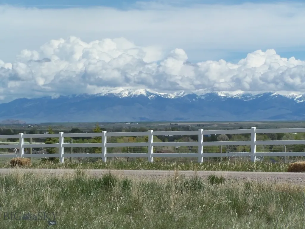 117 Expedition Drive Dillon MT 59725