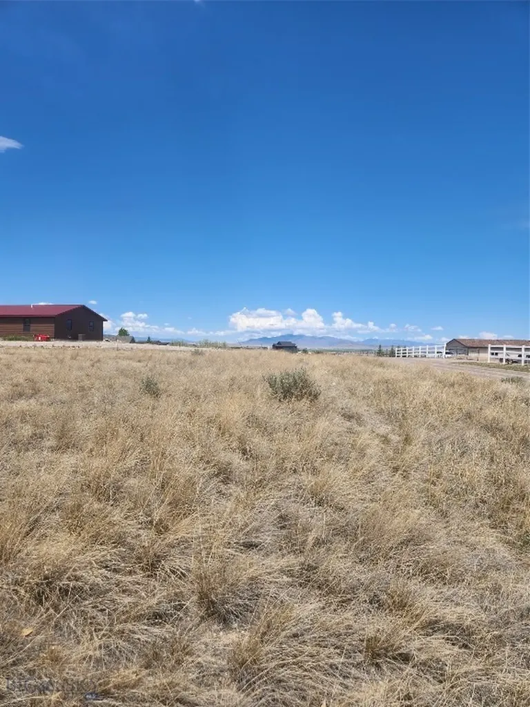 117 Expedition Drive Dillon MT 59725