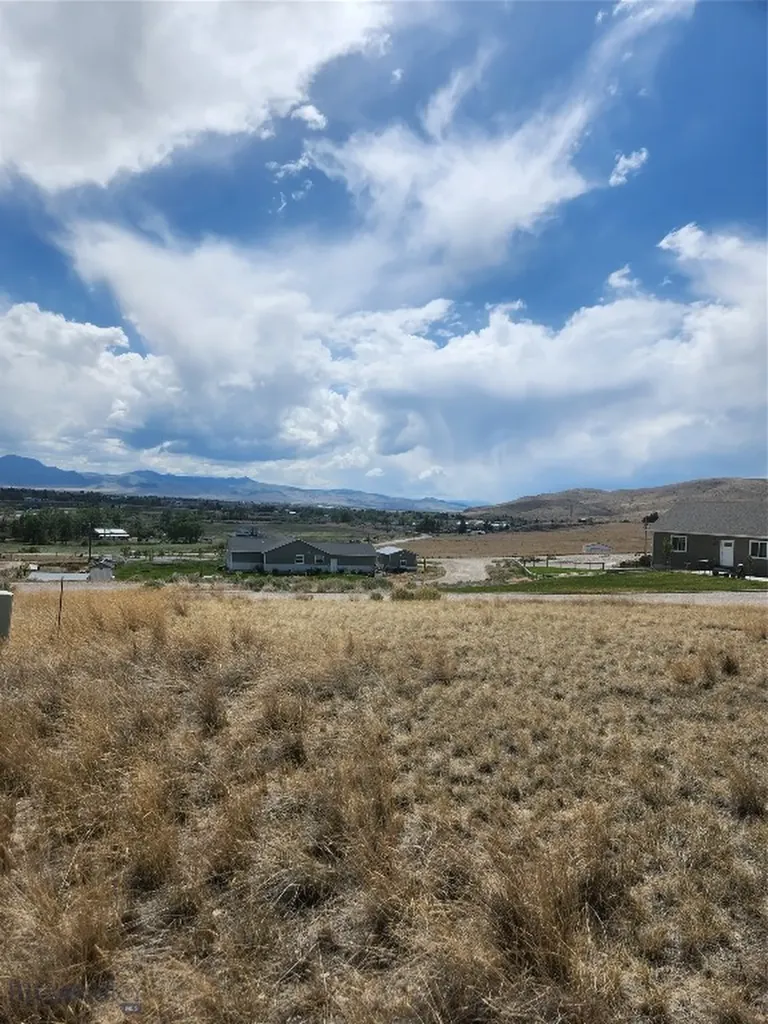117 Expedition Drive Dillon MT 59725