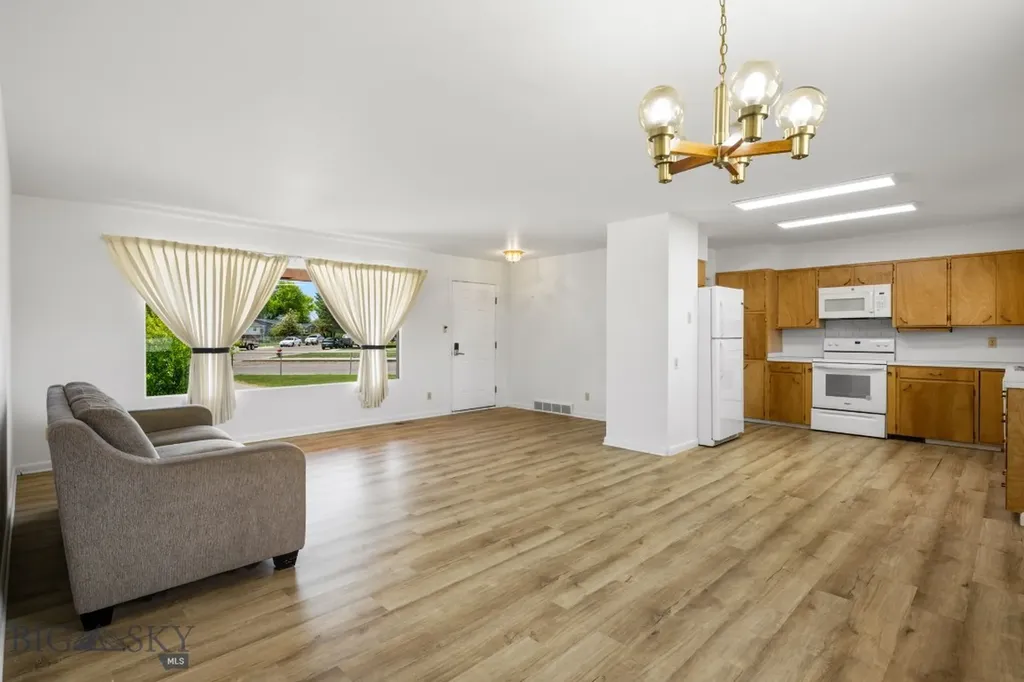102 Legget Avenue Dillon MT 59725