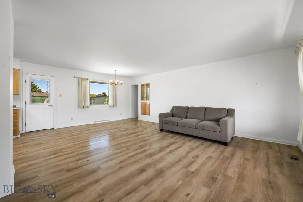 102 Legget Avenue Dillon MT 59725