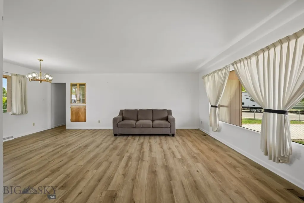 102 Legget Avenue Dillon MT 59725