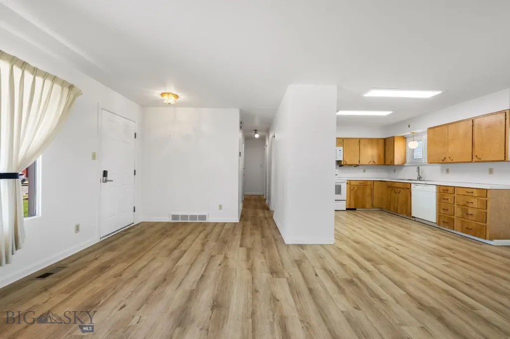 102 Legget Avenue Dillon MT 59725