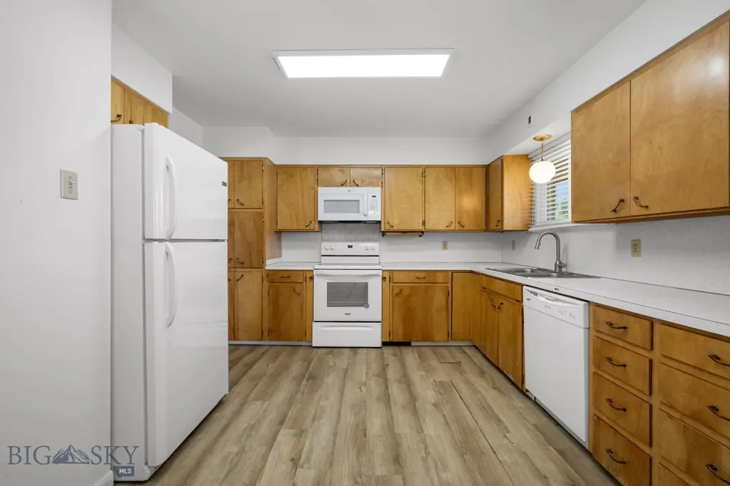 102 Legget Avenue Dillon MT 59725