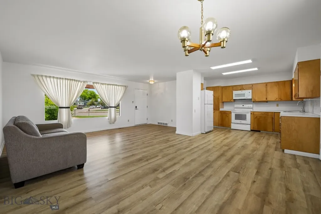 102 Legget Avenue Dillon MT 59725