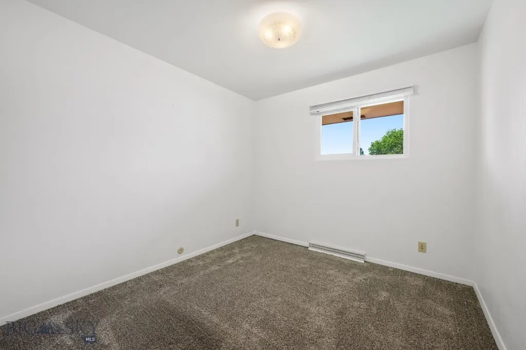 102 Legget Avenue Dillon MT 59725