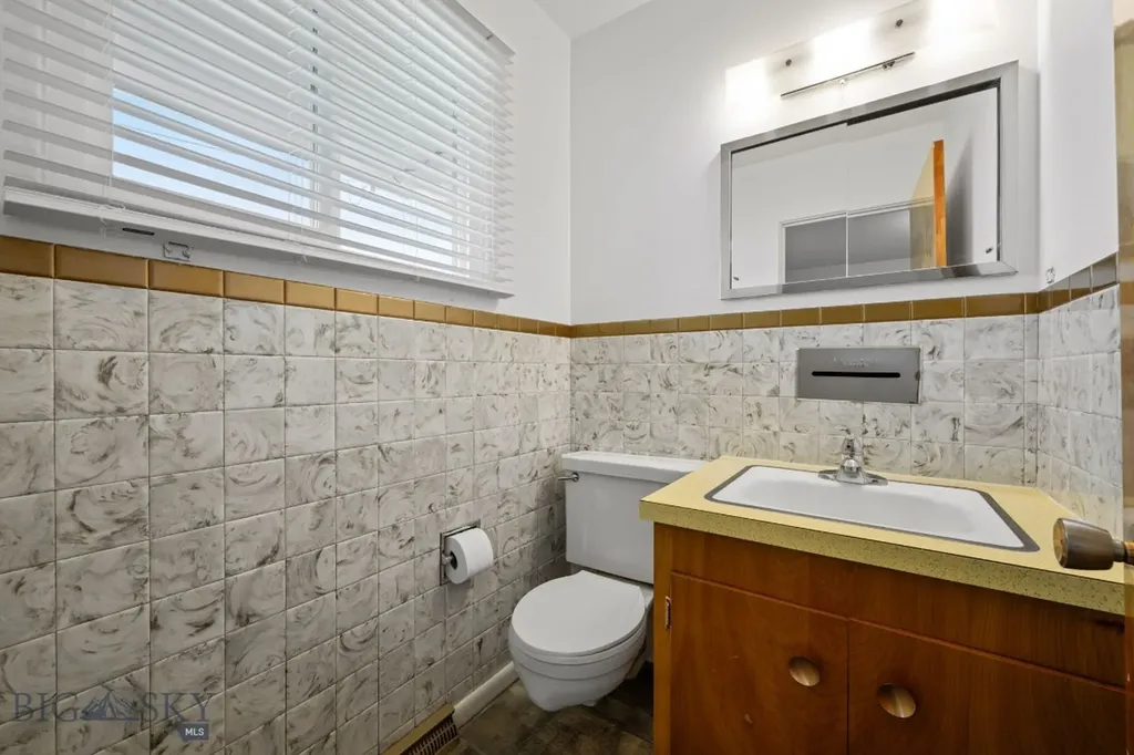 102 Legget Avenue Dillon MT 59725