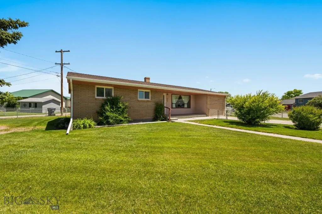 102 Legget Avenue Dillon MT 59725