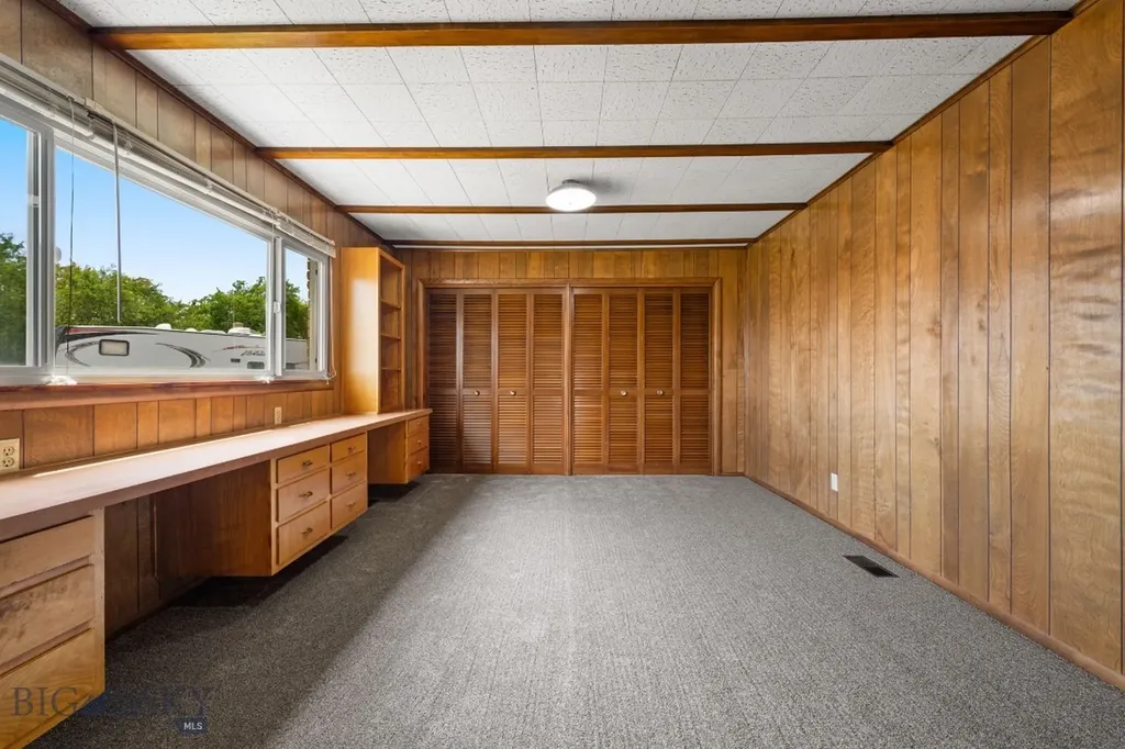 102 Legget Avenue Dillon MT 59725