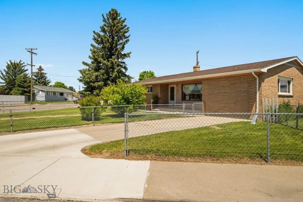 102 Legget Avenue Dillon MT 59725
