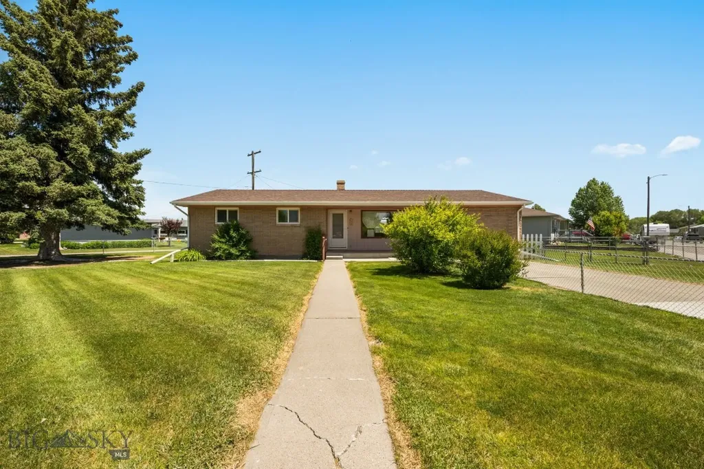 102 Legget Avenue Dillon MT 59725