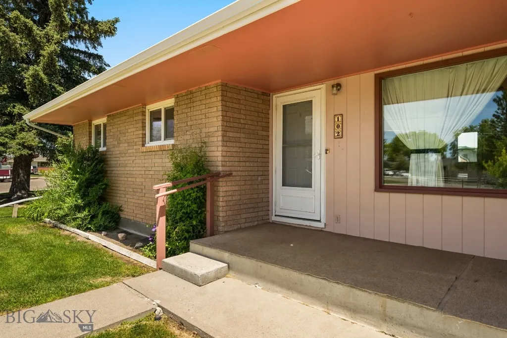 102 Legget Avenue Dillon MT 59725