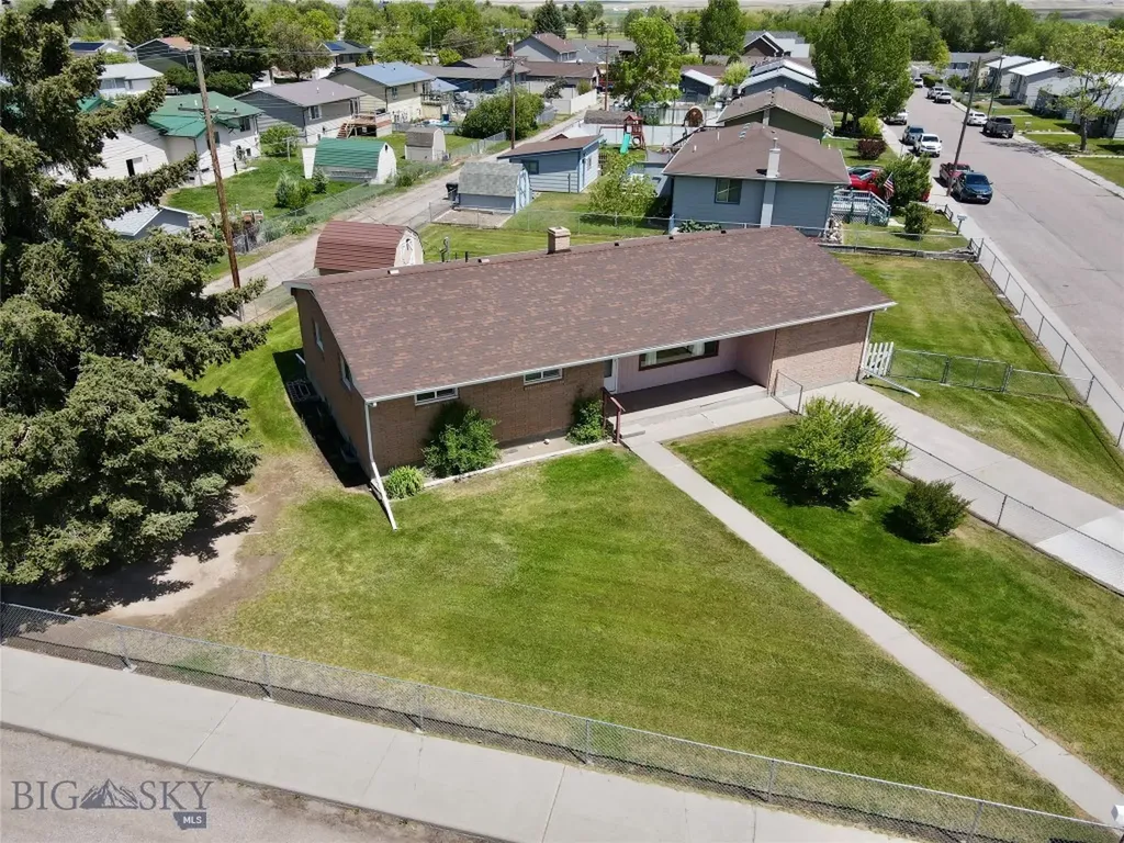 102 Legget Avenue Dillon MT 59725