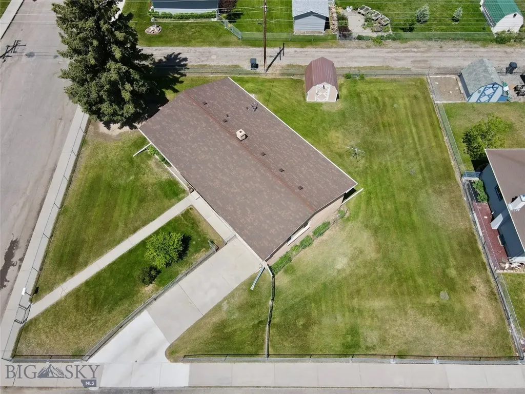 102 Legget Avenue Dillon MT 59725
