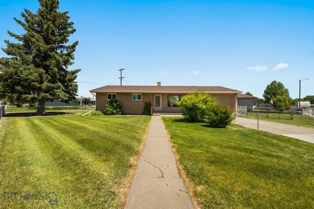 102 Legget Avenue Dillon MT 59725