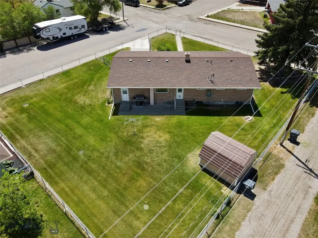 102 Legget Avenue Dillon MT 59725