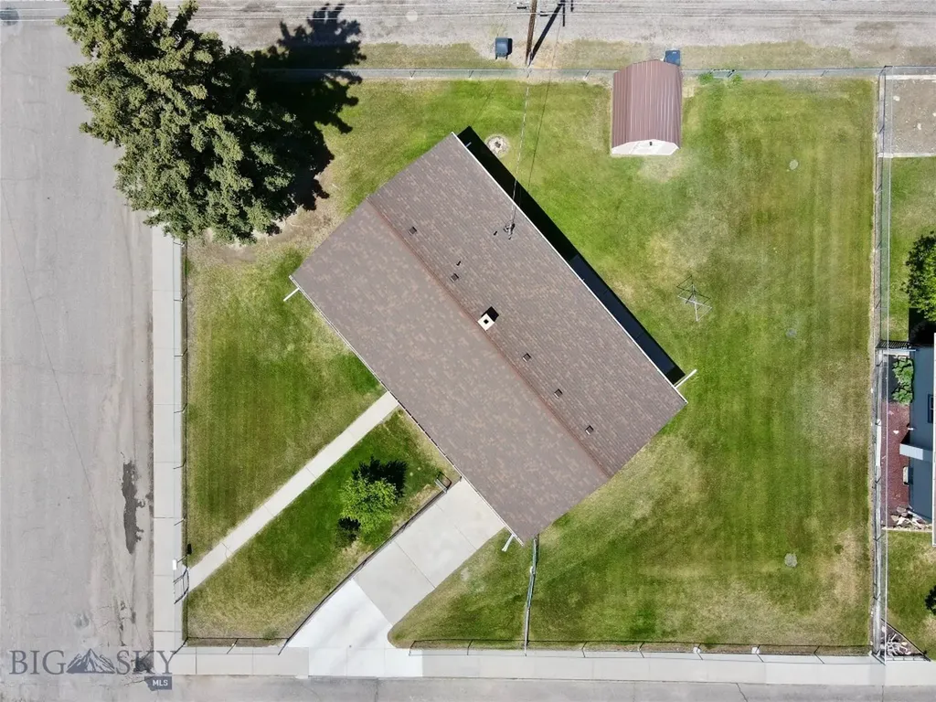 102 Legget Avenue Dillon MT 59725