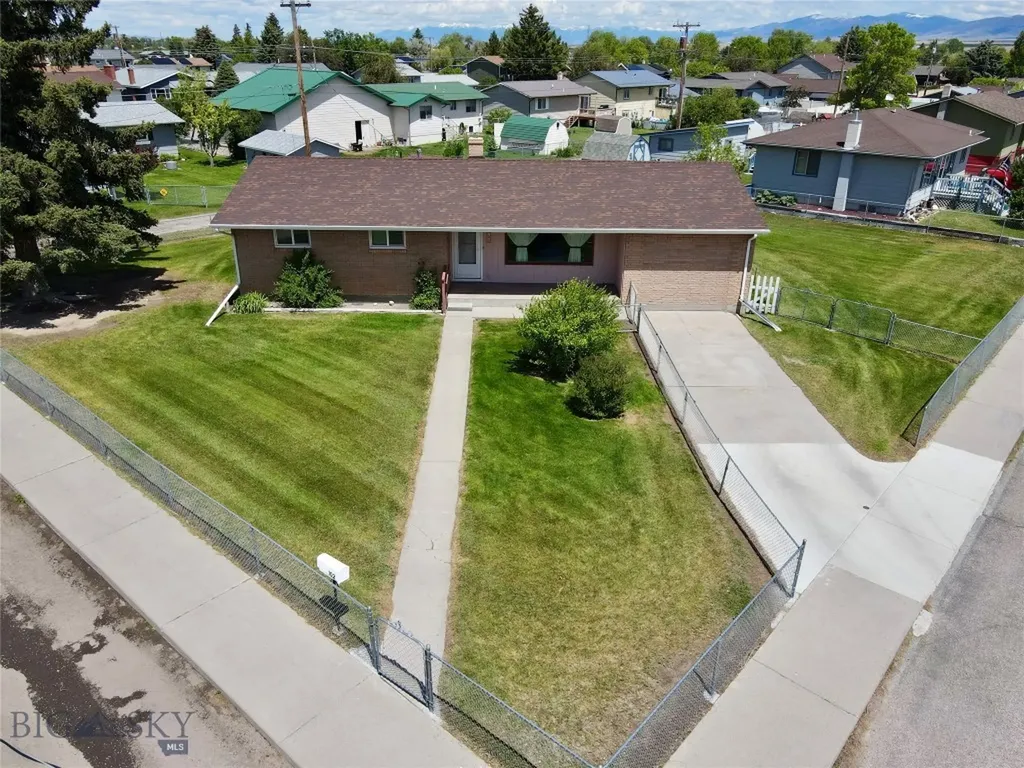 102 Legget Avenue Dillon MT 59725