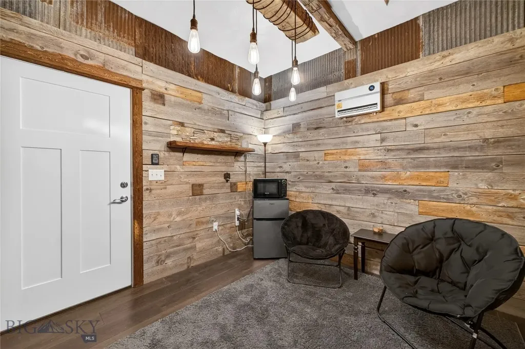 4832 Golden Gate Bozeman MT 59718