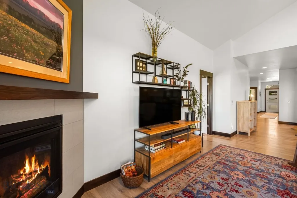 4437 Ethan Way Bozeman MT 59718